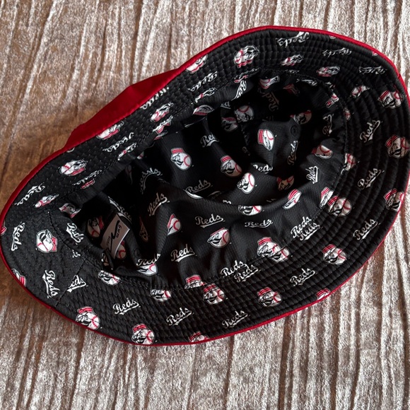 Cincinnati Reds Hat - Picture 3 of 4